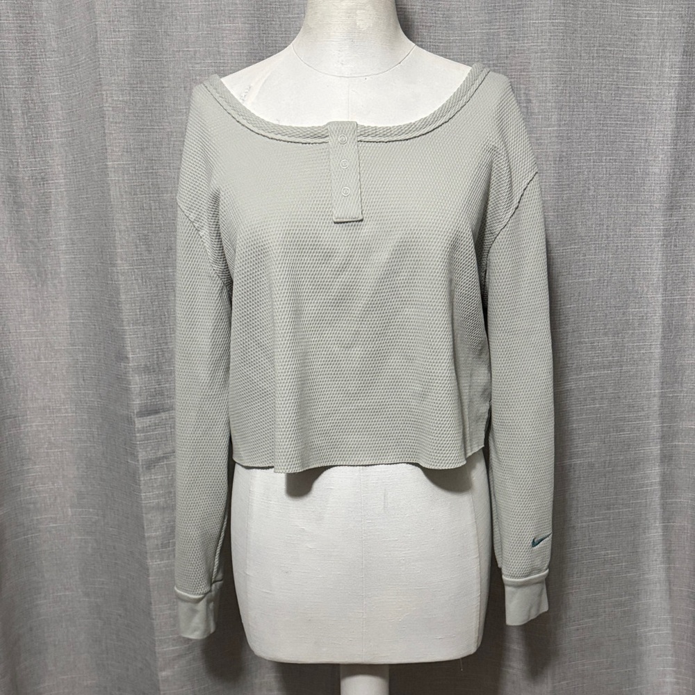 Nike Cropped Waffle Knit Long Sleeve-Sz 1X-Wider Neck-Light Gray/Blue Color-EUC